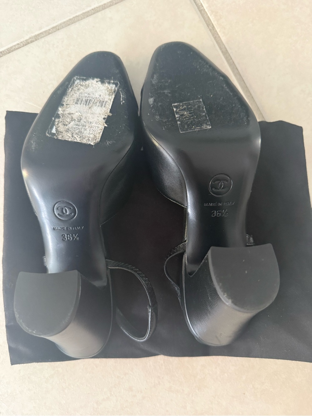CHANEL 2025 classic Black Leather Slingback Heels with Gold CC Heel Accent - Picture 4 of 4